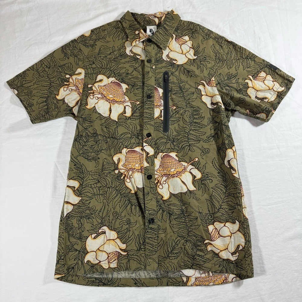 NikeLab Mens Floral Short Sleeve Button Down Shirt Olive Green Size Small‎